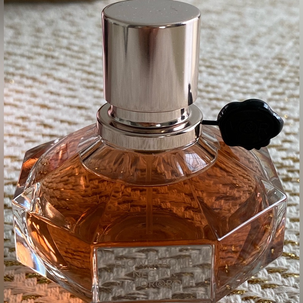 Viktor & Rolf Flowerbomb Nectar Eau de Parfum Intense Spray, 1.7 FL. OZ … - Picture 3 of 4